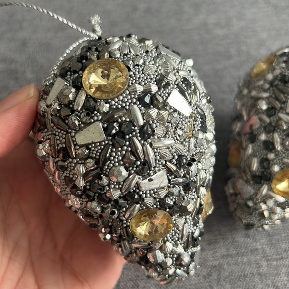 ANTHRO Set of 4 mirrored ornaments - Picture 2 of 4